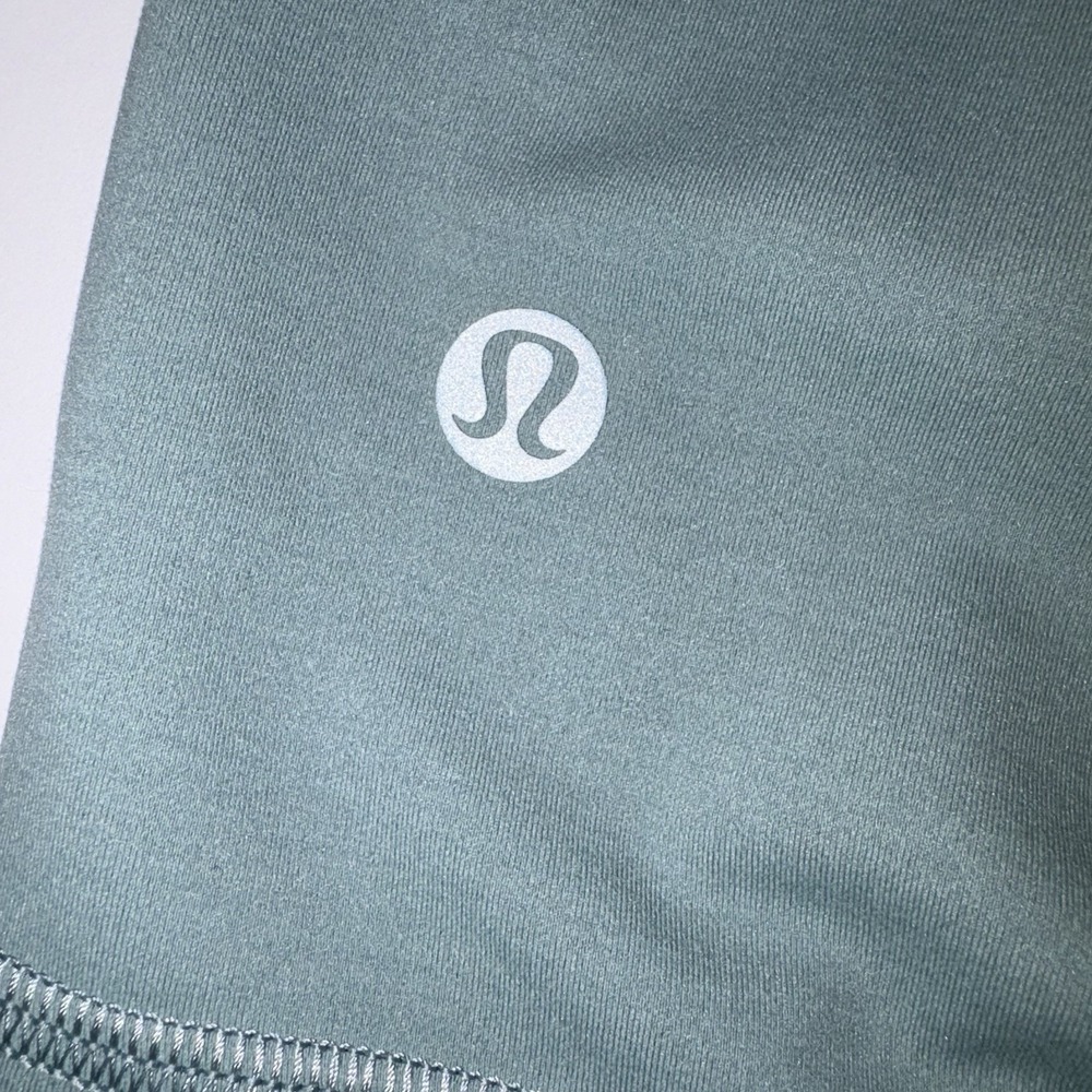 Lululemon Align Shorts Womens 8 High Rise Sage Zip Pocket Athletic Zip - Picture 3 of 6